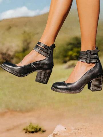 Black / 10