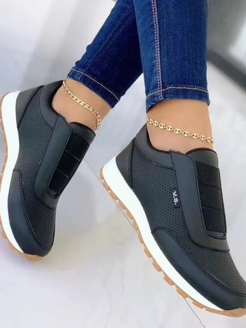 Black / 10